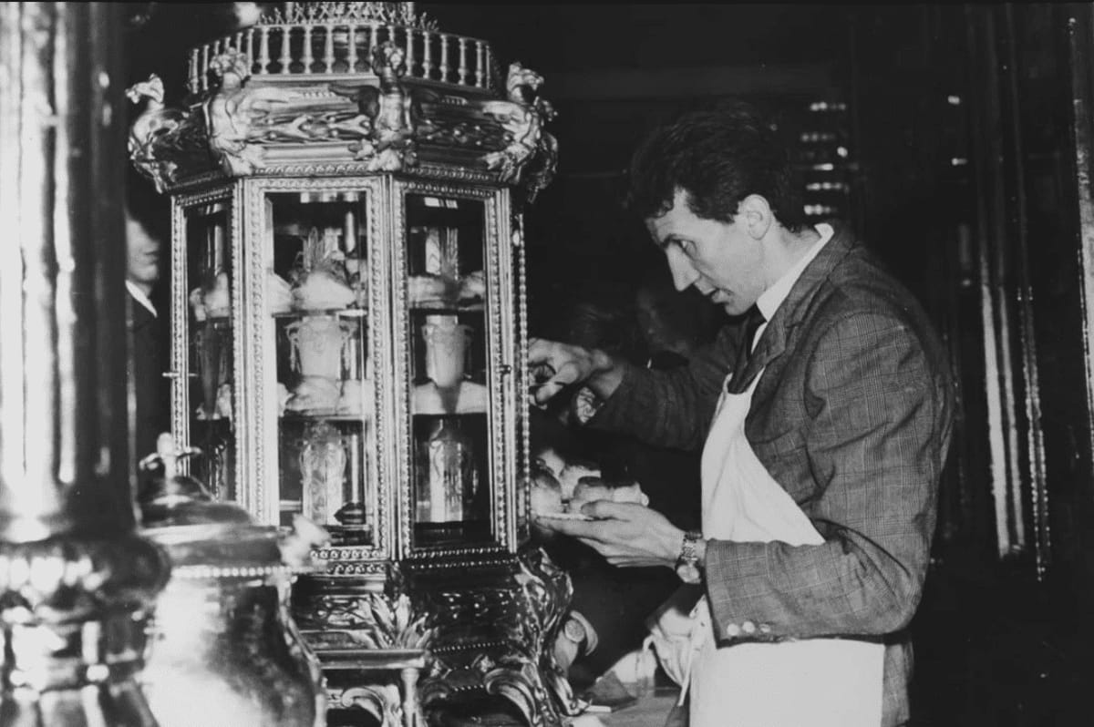 El famoso espejo de Lhardy, en la tienda de la Carrera de San Jerónimo