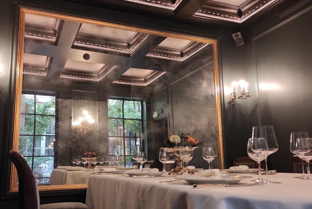 Salón Gayarre de Lhardy